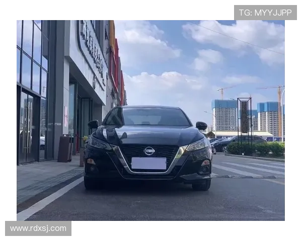 12.78万起,搭配2.0L发动机,综合油耗6.4L,新款天籁值得买吗?